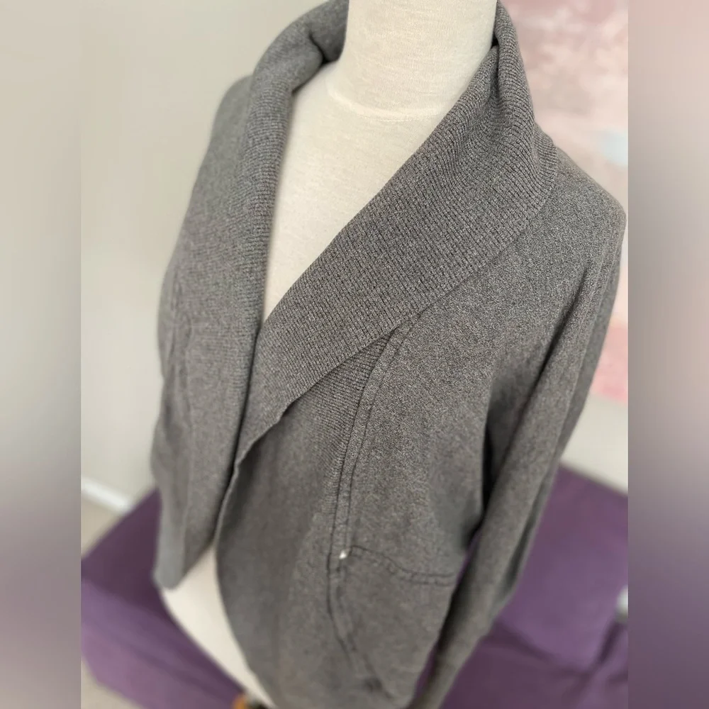 Aritzia Wilfred Cocoon Open Front Cardigan Sweat Shirt  Soft Gray Size  M‎ - Picture 8 of 10